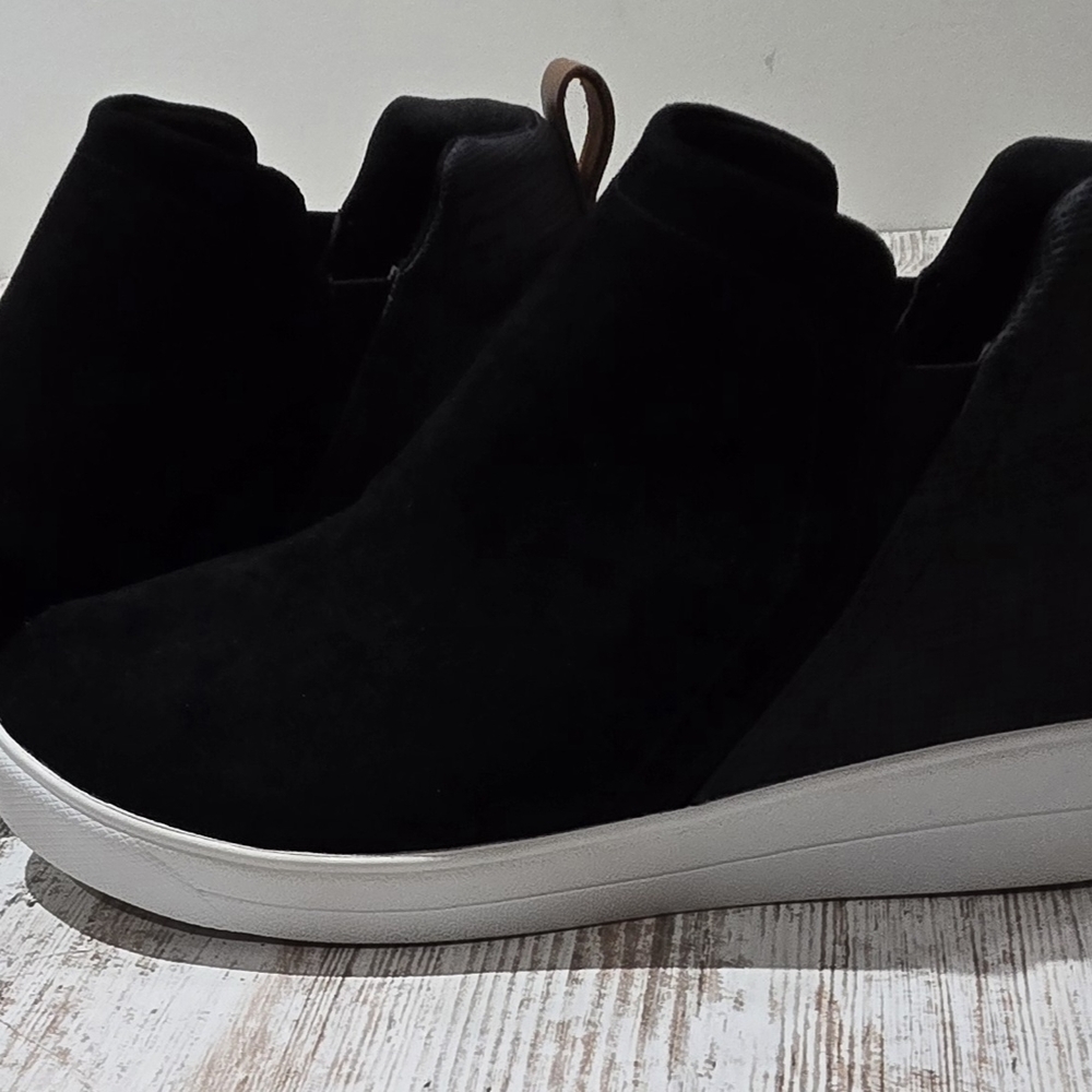 Ryka Black and White Women's Sneakers